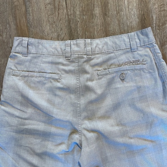 O'NEILL BEIGE PLAID SHORTS (32) - Picture 7 of 7